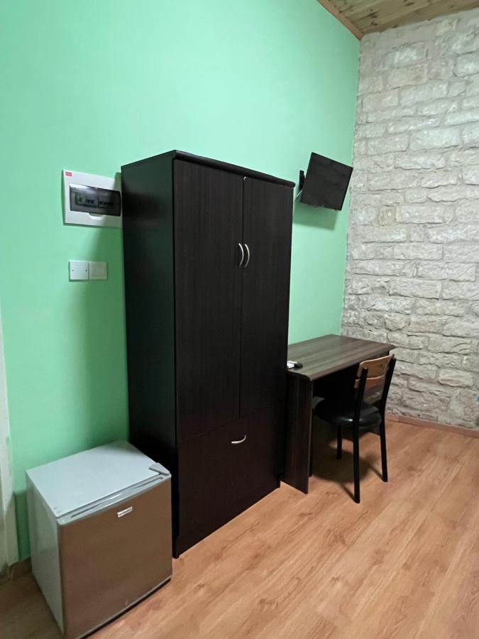 Zouglas App Guesthouse Limassol Bagian luar foto