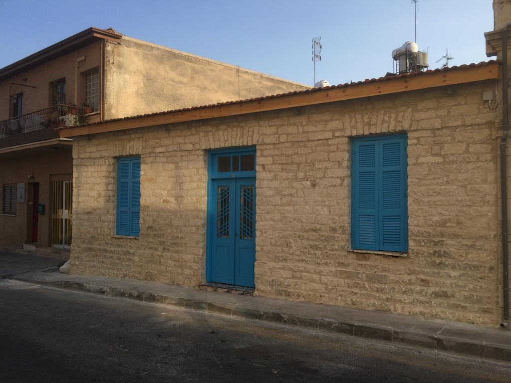 Zouglas App Guesthouse Limassol Bagian luar foto