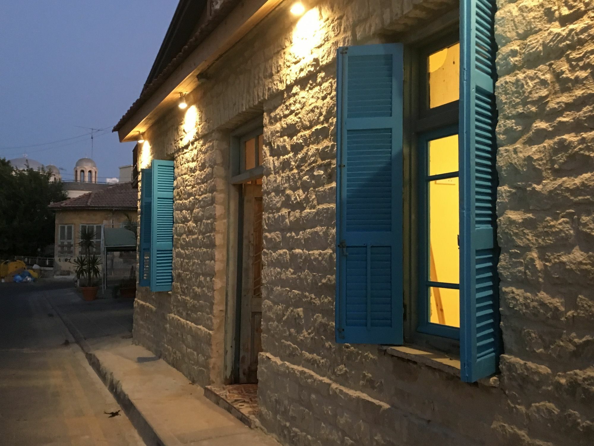 Zouglas App Guesthouse Limassol Bagian luar foto