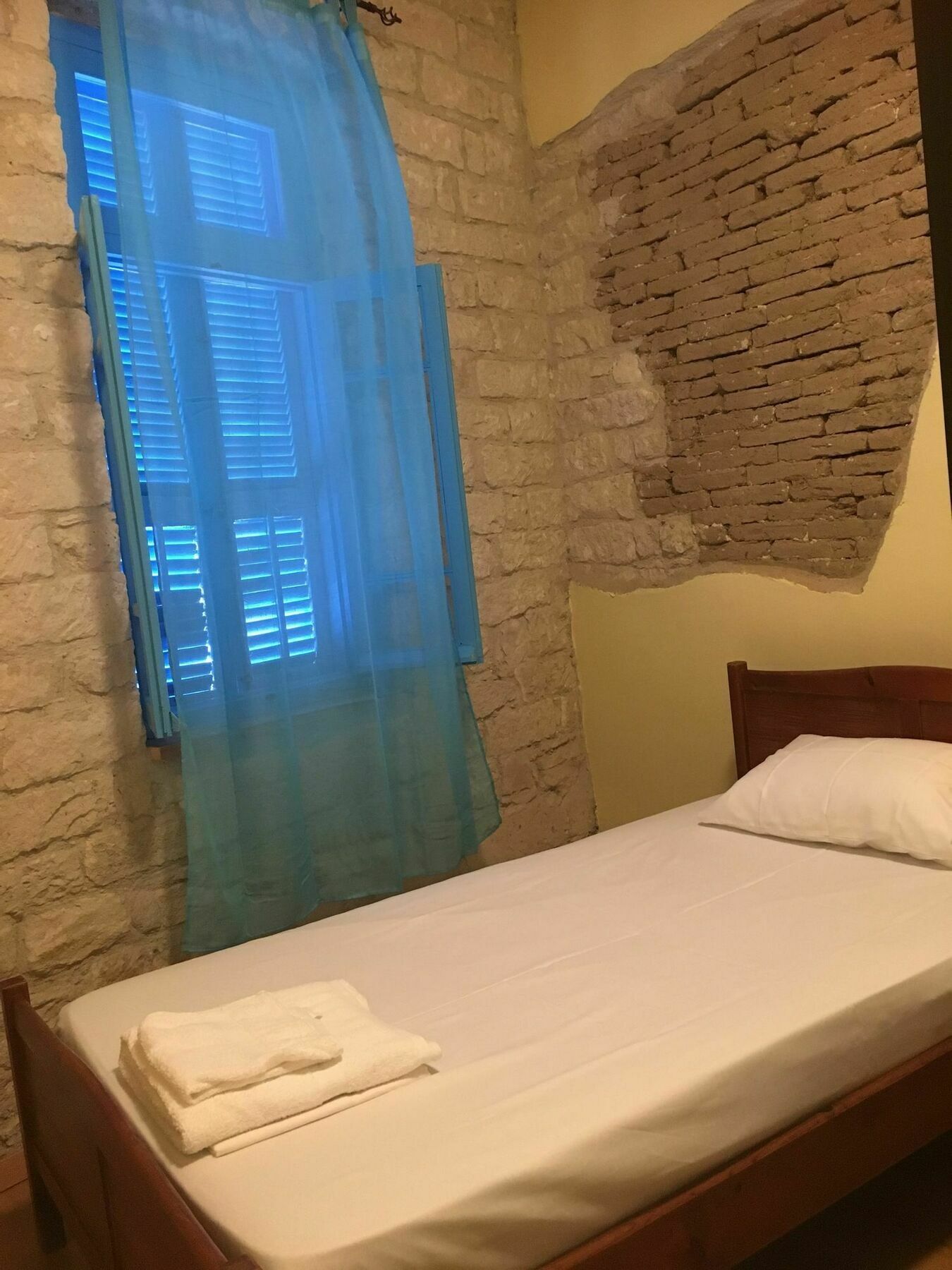 Zouglas App Guesthouse Limassol Bagian luar foto
